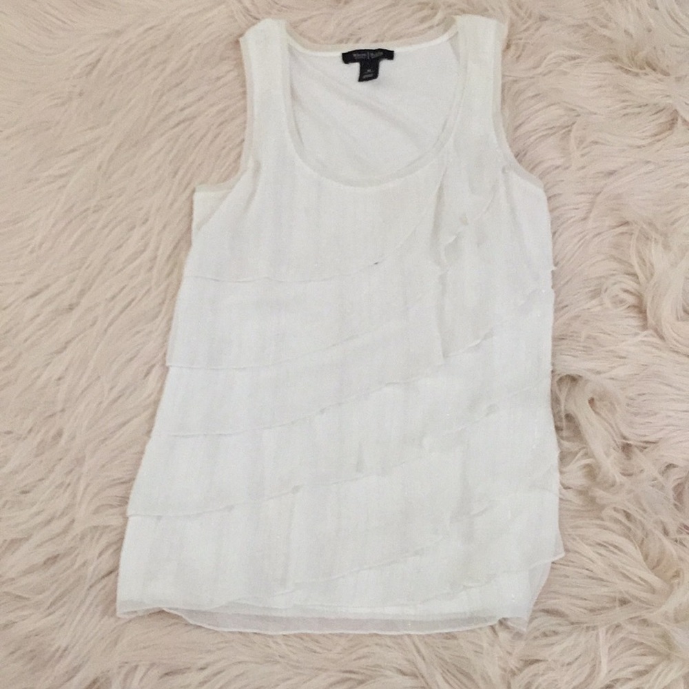 White top with pleates